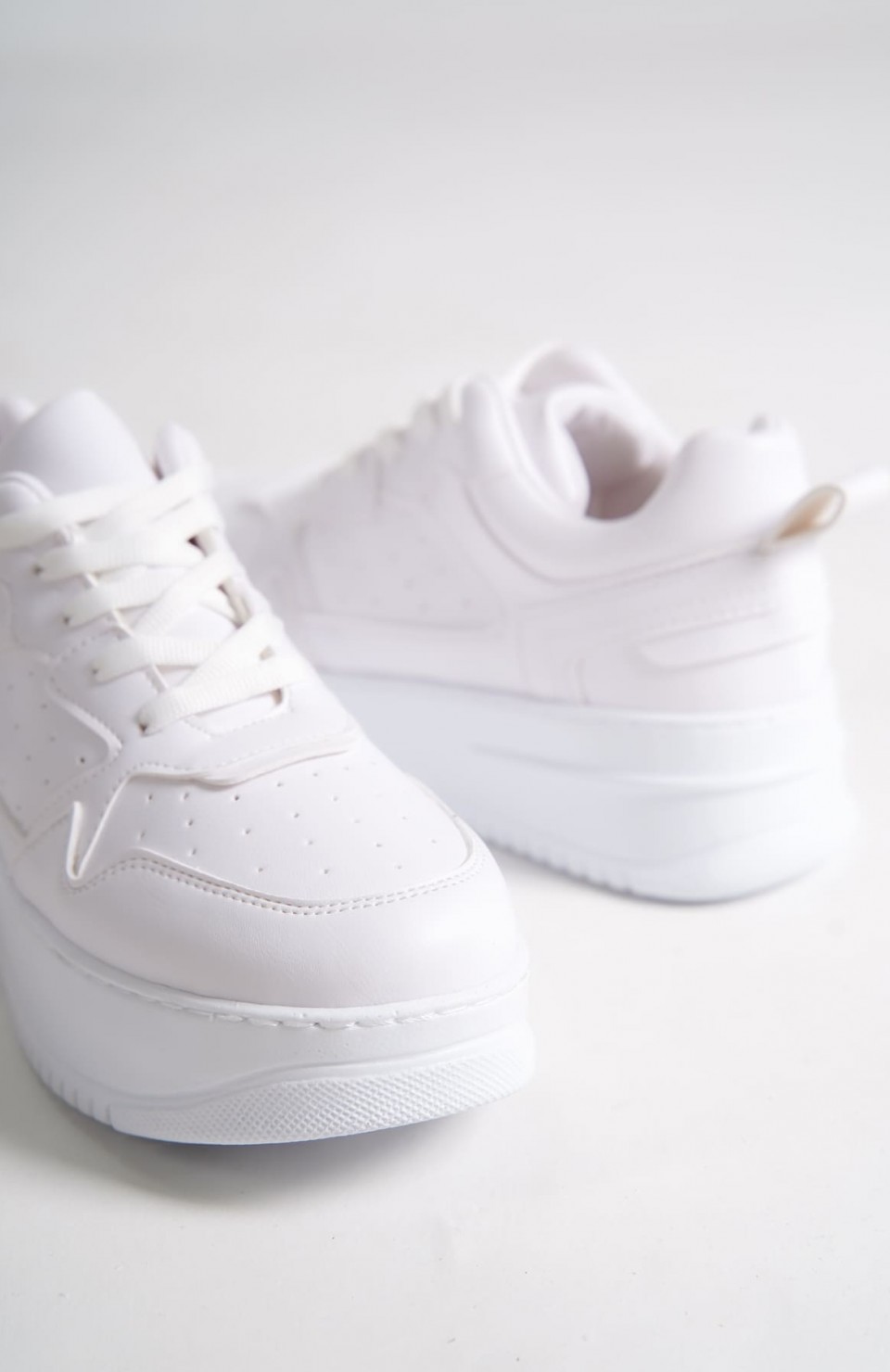 ALESSI Bağcıklı Ortopedik Taban Kadın Sneaker Spor Ayakkabı CBT - Beyaz