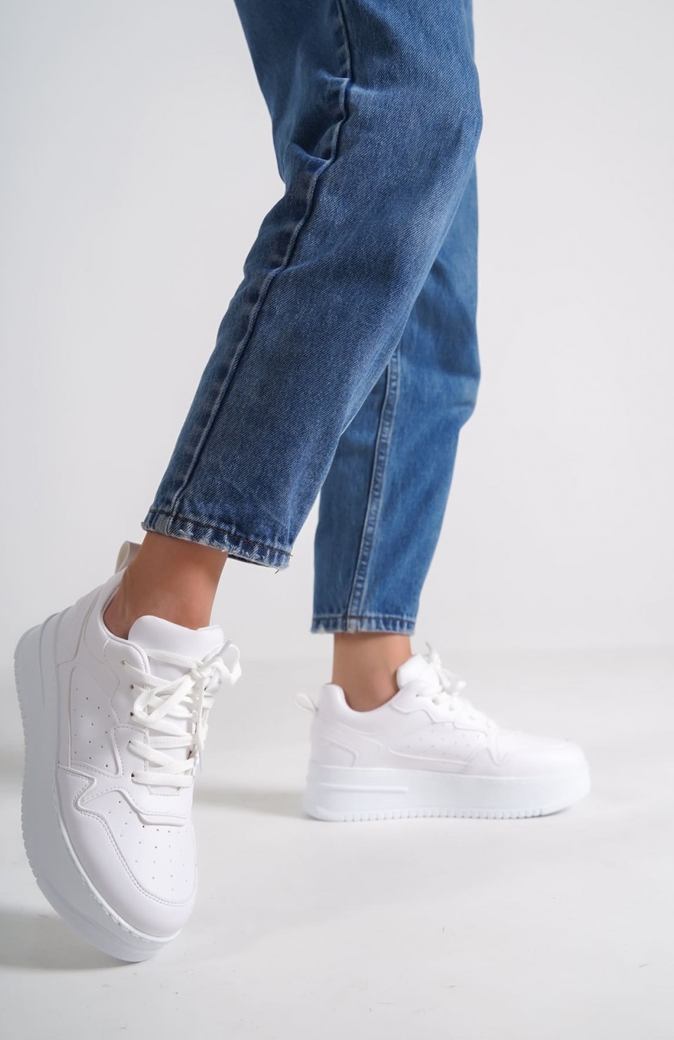 ALESSI Bağcıklı Ortopedik Taban Kadın Sneaker Spor Ayakkabı CBT - Beyaz