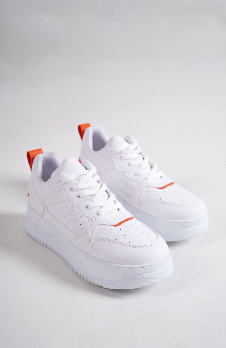 ALESSI Bağcıklı Ortopedik Taban Kadın Sneaker Spor Ayakkabı CBT - Beyaz/Turuncu