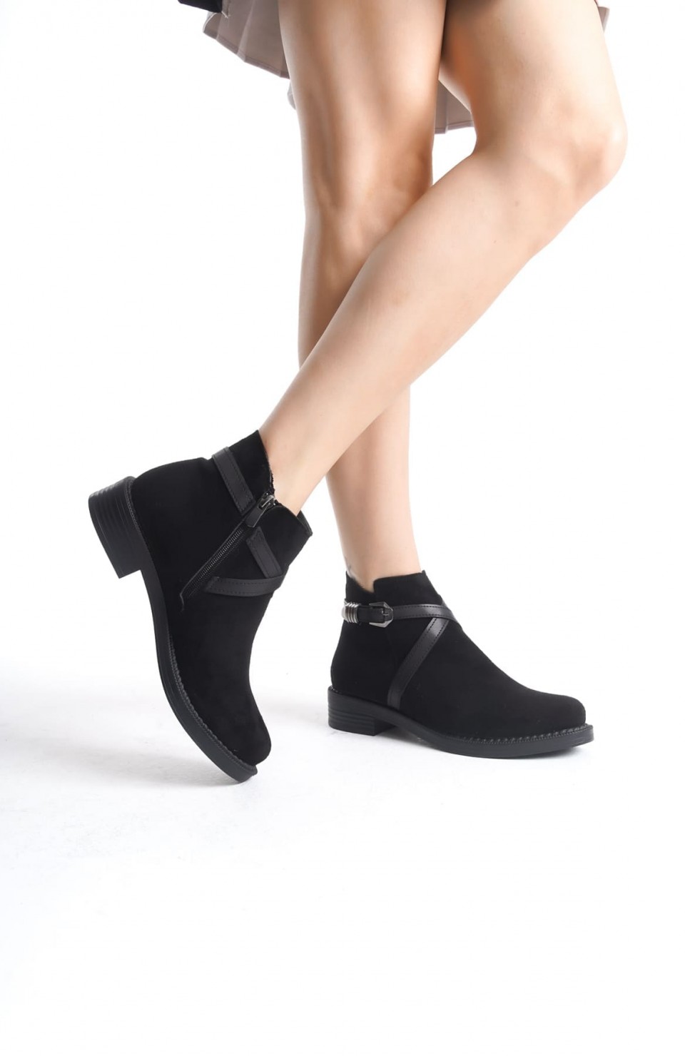 ALMILA Fermuarlı Lastikli Ortopedik Taban Topuklu Süet Kadın Bot SST - Siyah