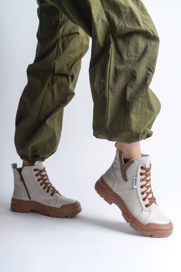 AMBER Bağcıklı Fermuarlı Ortopedik Taban Kadın Bot  CTT - Krem