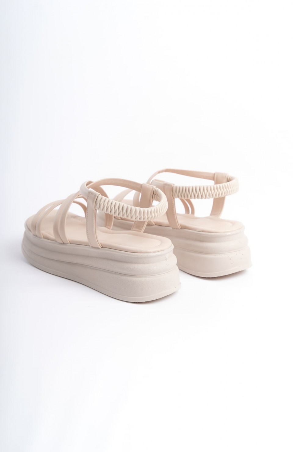 BELLA Lastikli Şerit Detaylı Ortopedik Taban Kadın Sandalet CKT - Krem