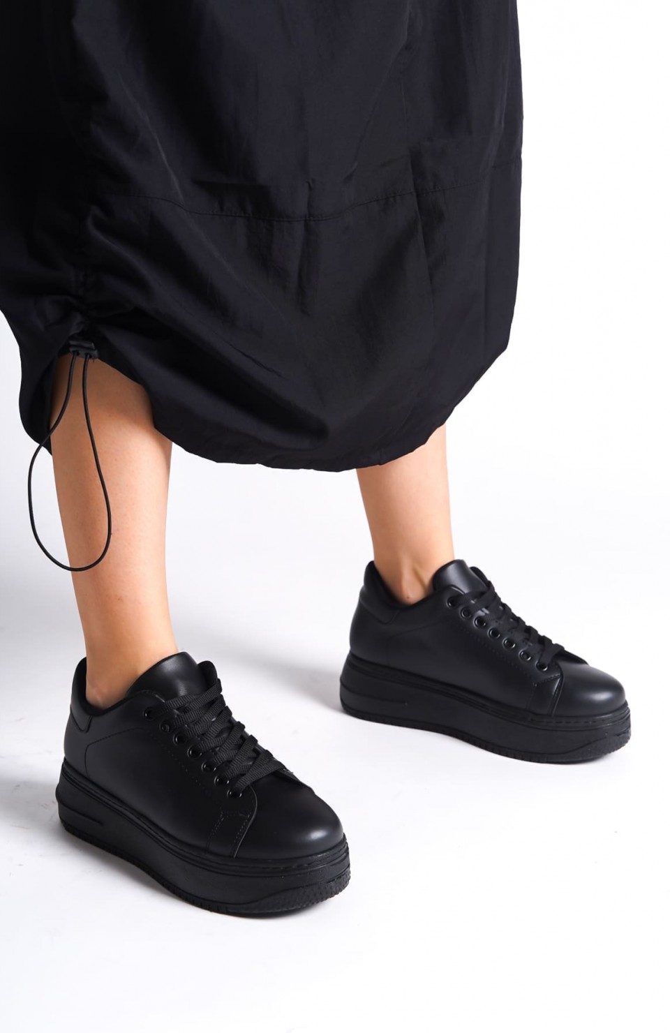 BIANA Bağcıklı Ortopedik Taban Kadın Sneaker Spor Ayakkabı CST - Siyah