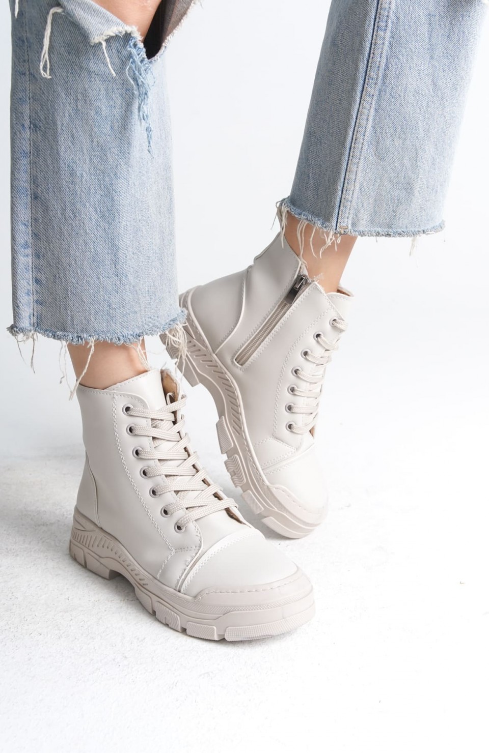 BLOOM Bağcıklı Fermuarlı Ortopedik Taban Kadın Bot  CKT - Krem