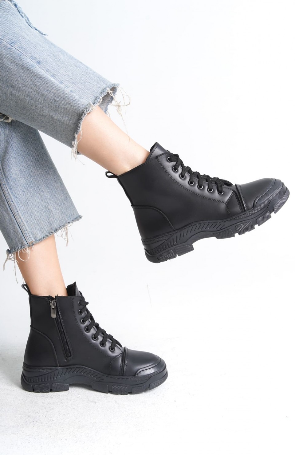 BLOOM Bağcıklı Fermuarlı Ortopedik Taban Kadın Bot CST - Siyah