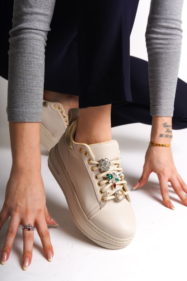 BRIANNA Bağcıklı Ortopedik Taban Renkli Taş Dekorlu Kadın Sneaker Spor Ayakkabı  CKT - Krem/Altın