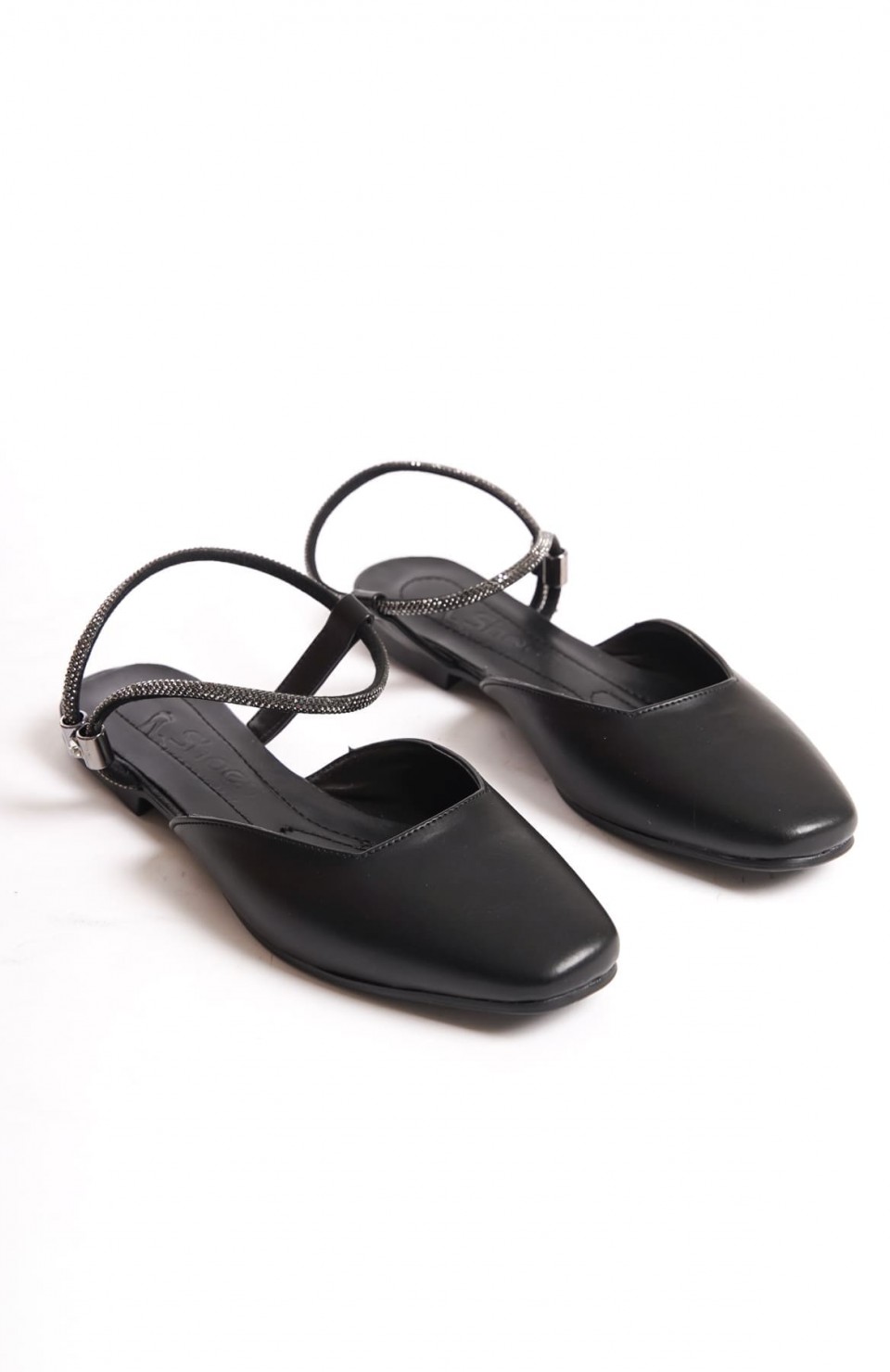 CAROLINE Lastikli Ortopedik Rahat Taban Bilekten Taş Detaylı Kadın Babet Ayakkabı  CST - Siyah