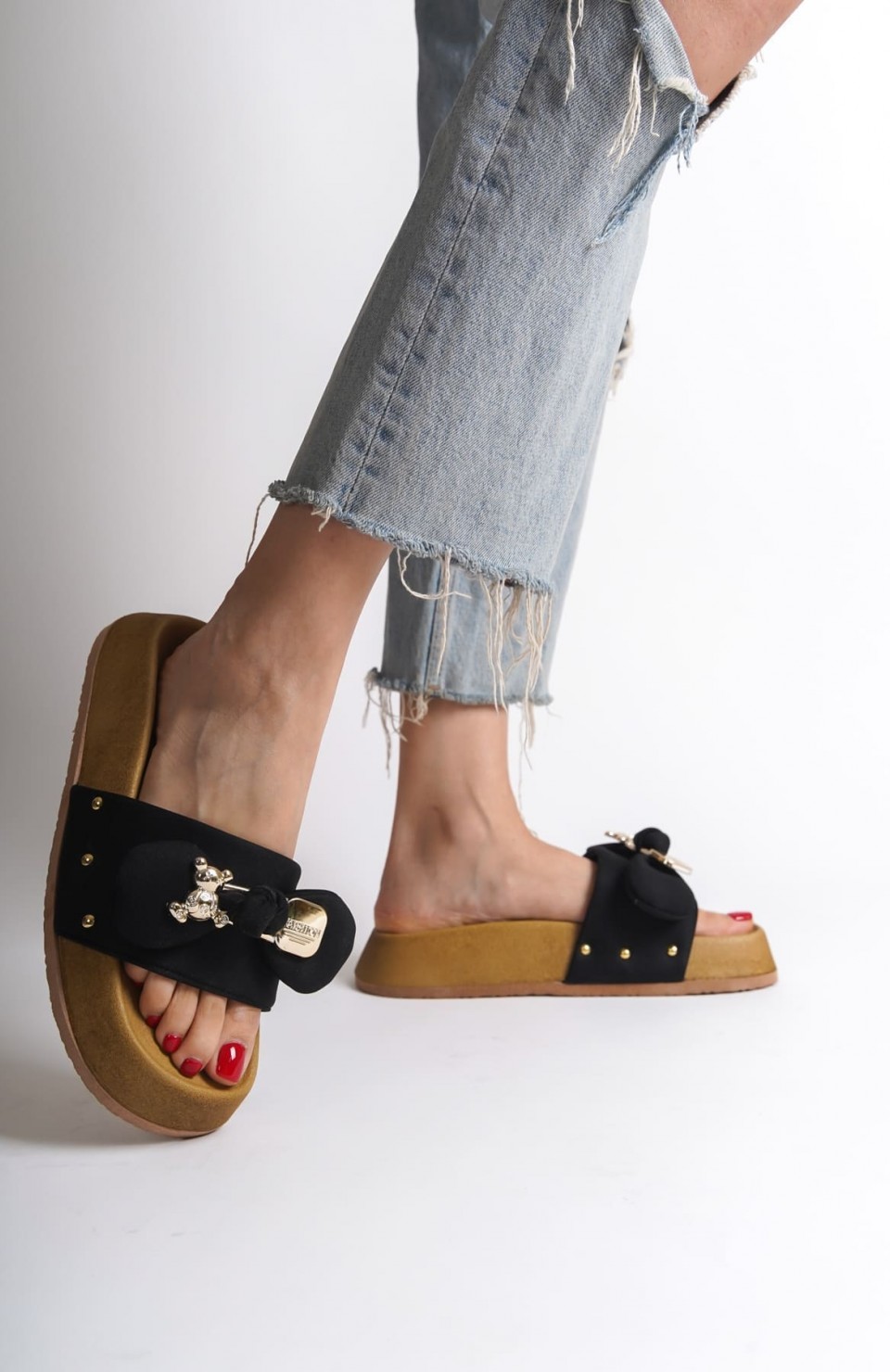 DILA Kalın ve Ortopedik Taban Ayıcıklı Saten Kadın Terlik  SKT - Siyah