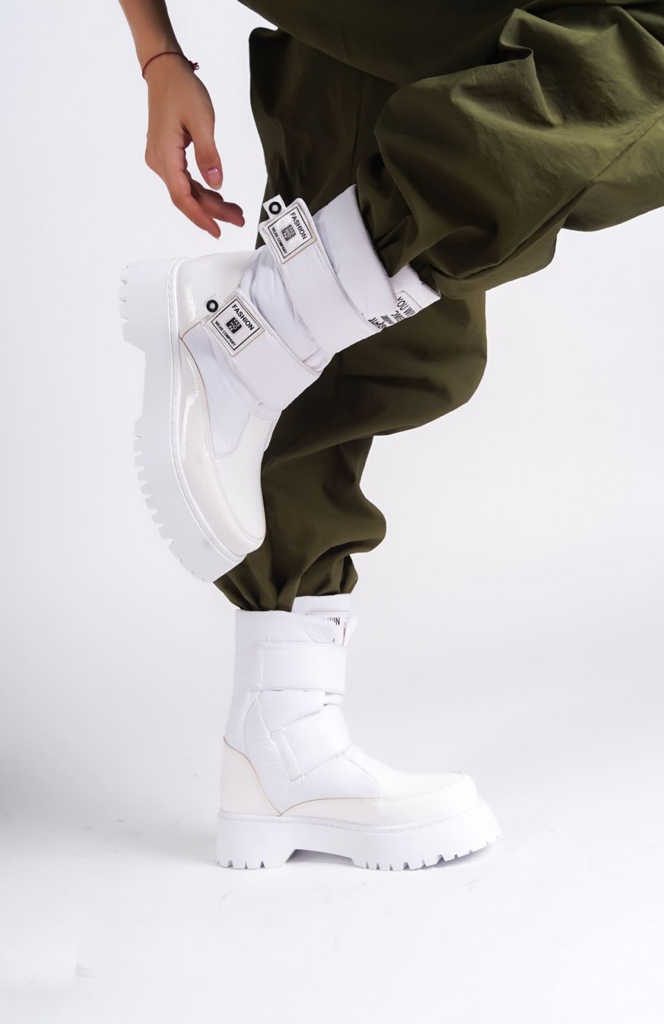 ELISA Cırt Cırtlı  Paraşüt Kumaş Rugan Kadın Bot RBT - Beyaz