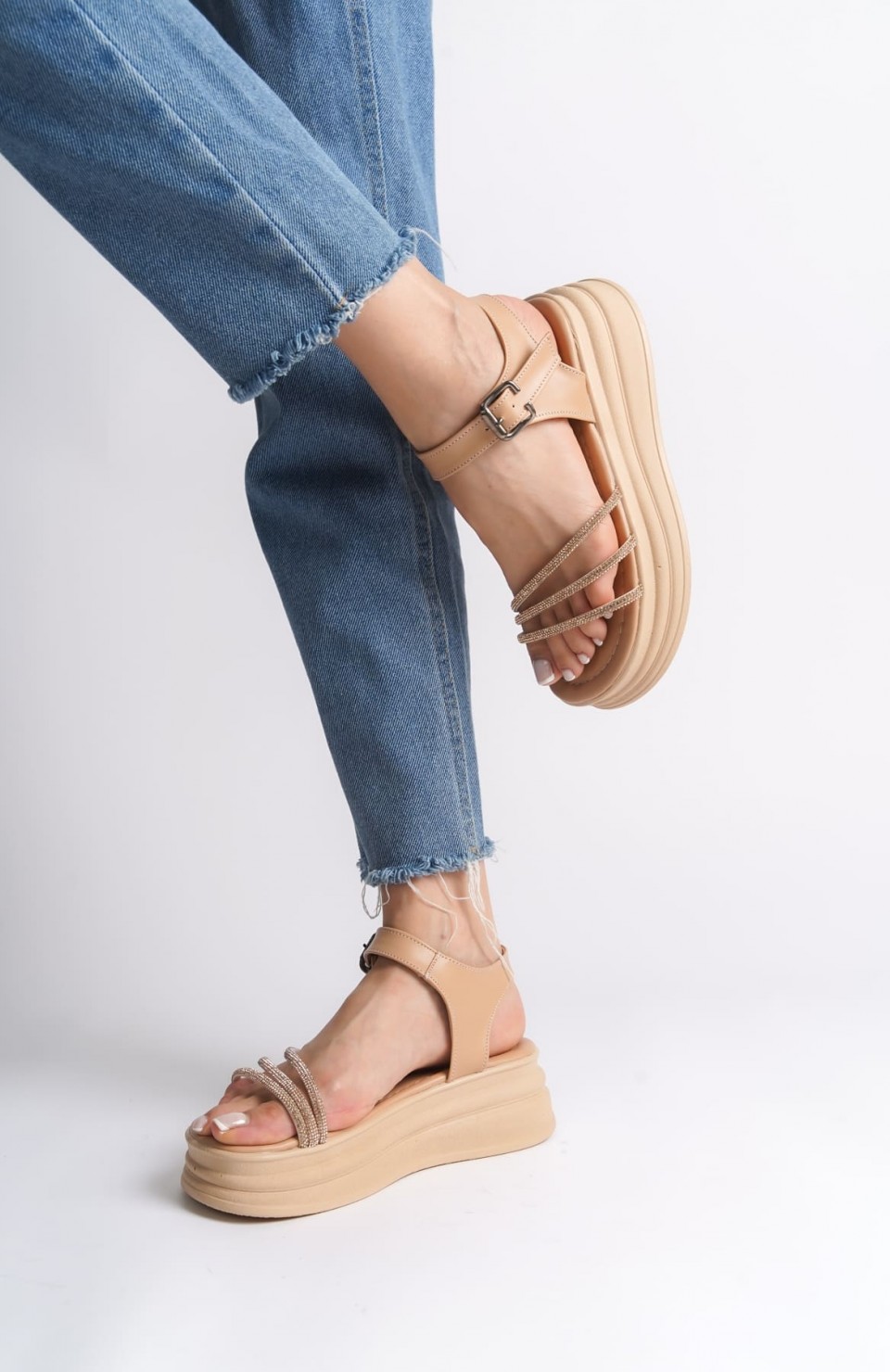 EVA Kalın Tokalı Taşlı Şeritli Ortopedik Taban Kadın Sandalet  CTT - Ten