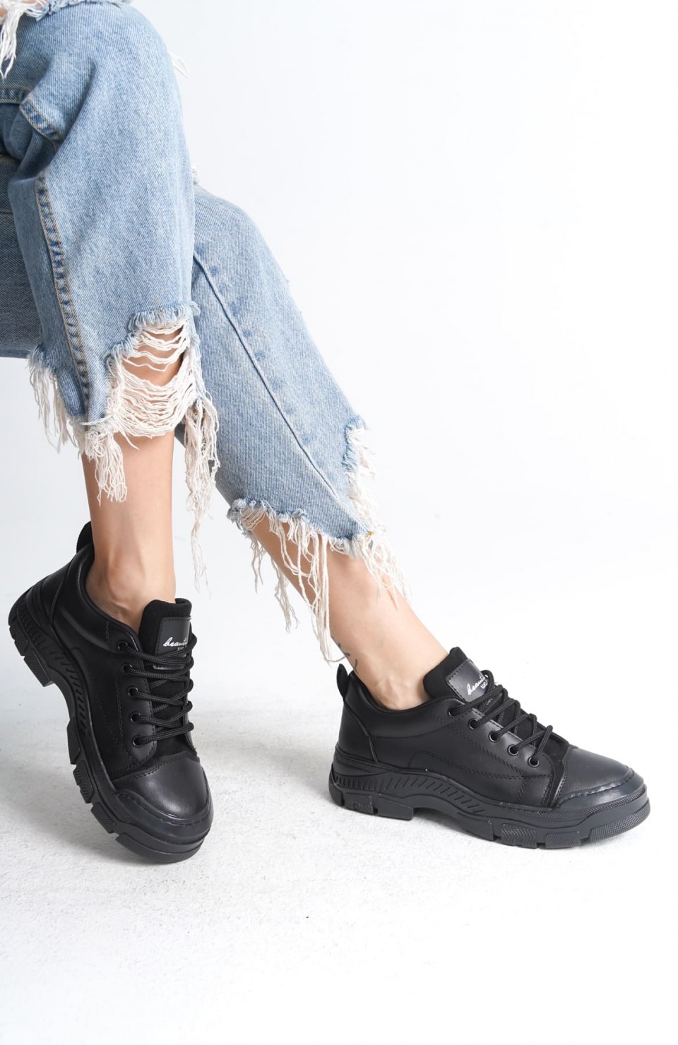 JANE Bağcıklı Ortopedik Taban Kadın Sneaker Spor Ayakkabı  CST - Siyah