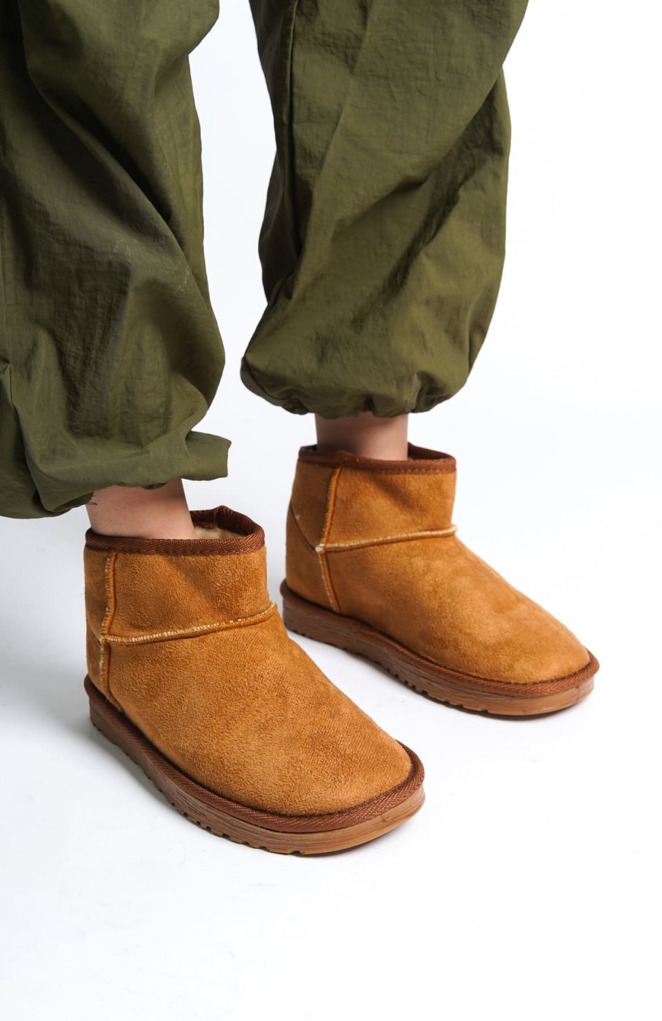 JOLIE Bağcıksız Düz Taban İçi Kürklü Kısa Süet Kadın Bot  STT - Taba