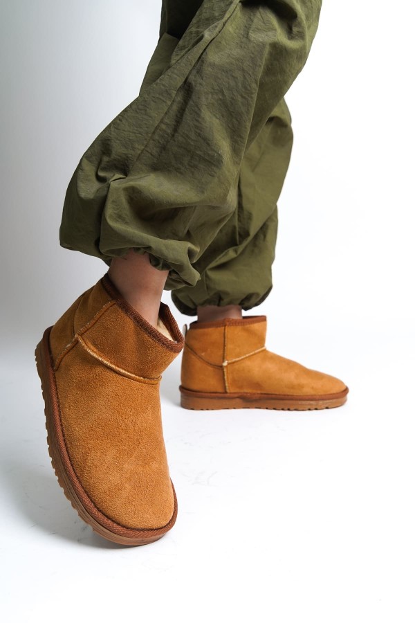 JOLIE Bağcıksız Düz Taban İçi Kürklü Kısa Süet Kadın Bot  STT - Taba