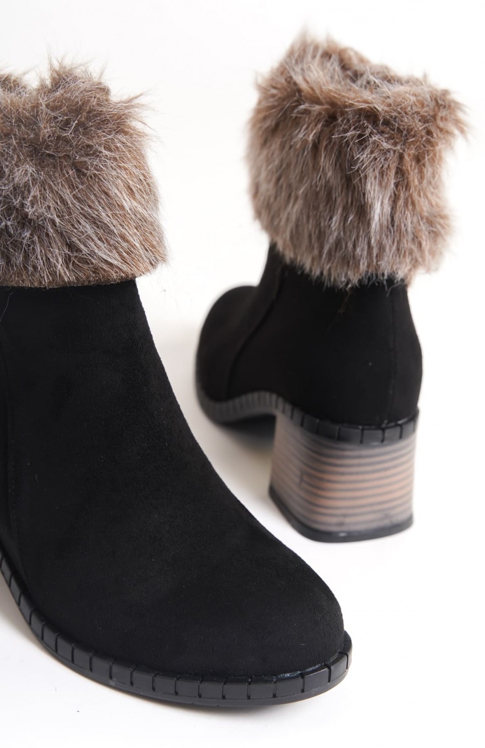 JULIA Fermuarlı Ortopedik Taban Tüylü Topuklu Süet Kadın Bot  SST - Siyah