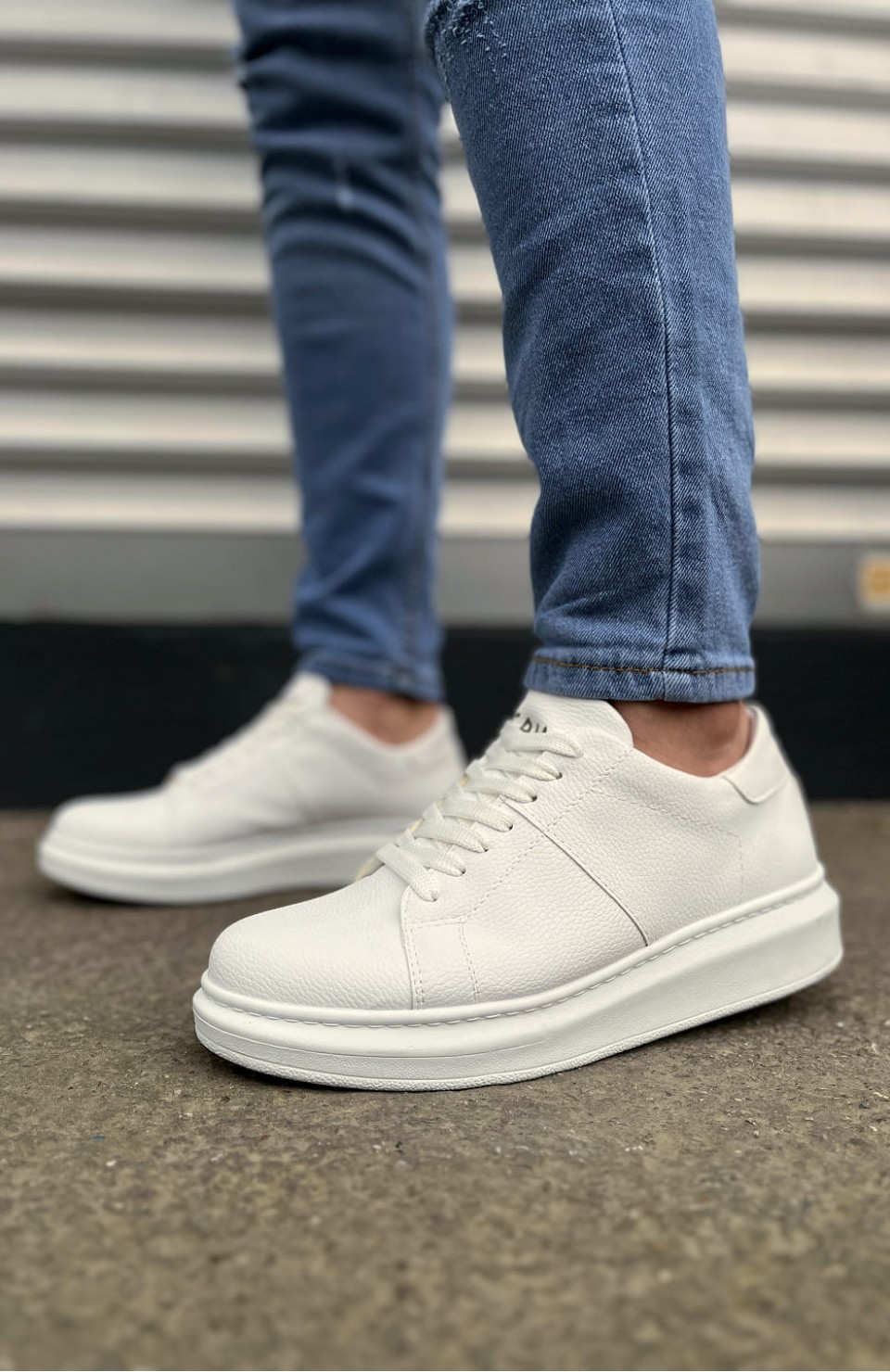 JY151 Boost Bağcıklı Cilt Erkek Günlük Sneaker Ayakkabı CBT - Beyaz