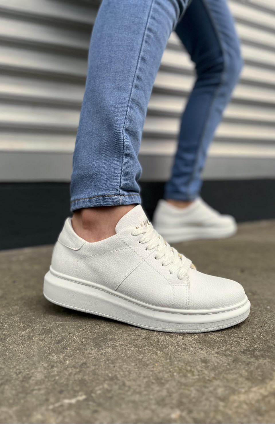 JY151 Boost Bağcıklı Cilt Erkek Günlük Sneaker Ayakkabı CBT - Beyaz