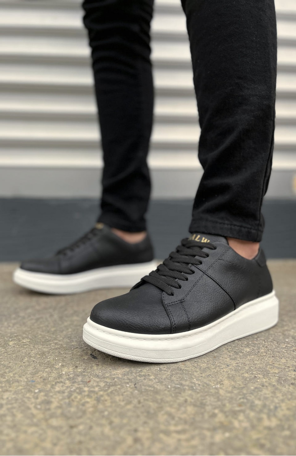 JY151 Boost Bağcıklı Cilt Erkek Günlük Sneaker Ayakkabı CBT - Siyah