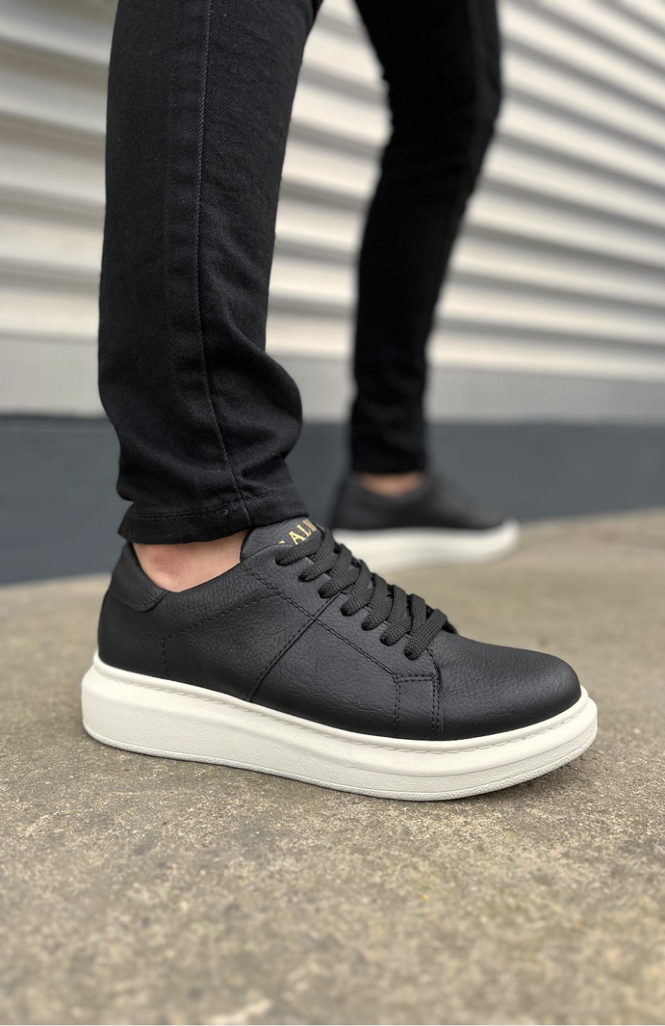 JY151 Boost Bağcıklı Cilt Erkek Günlük Sneaker Ayakkabı CBT - Siyah