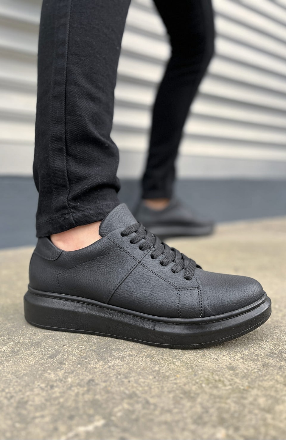 JY151 Boost Bağcıklı Cilt Erkek Günlük Sneaker Ayakkabı CST - Siyah