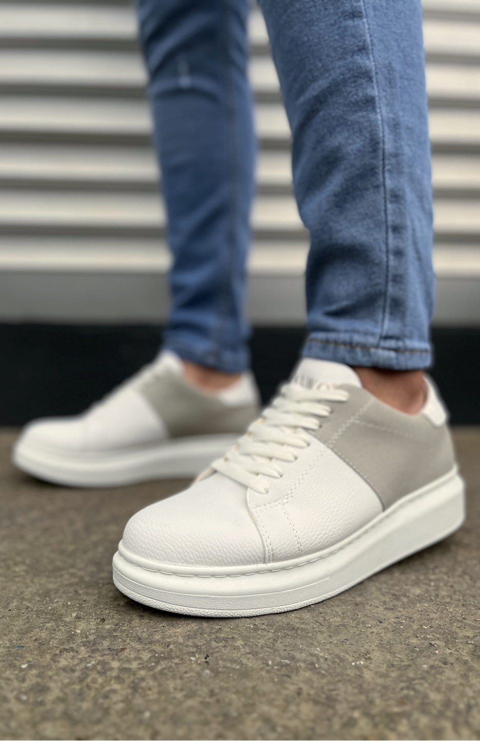 JY151 Boost Bağcıklı Cilt Süet Erkek Günlük Sneaker Ayakkabı CSBT - Beyaz/Gri