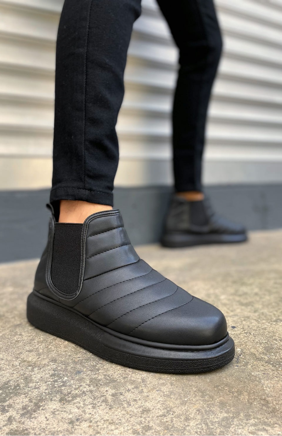 JY205 Boston Bağcıksız Ortopedik Taban Cilt Erkek Spor Bot CST - Siyah