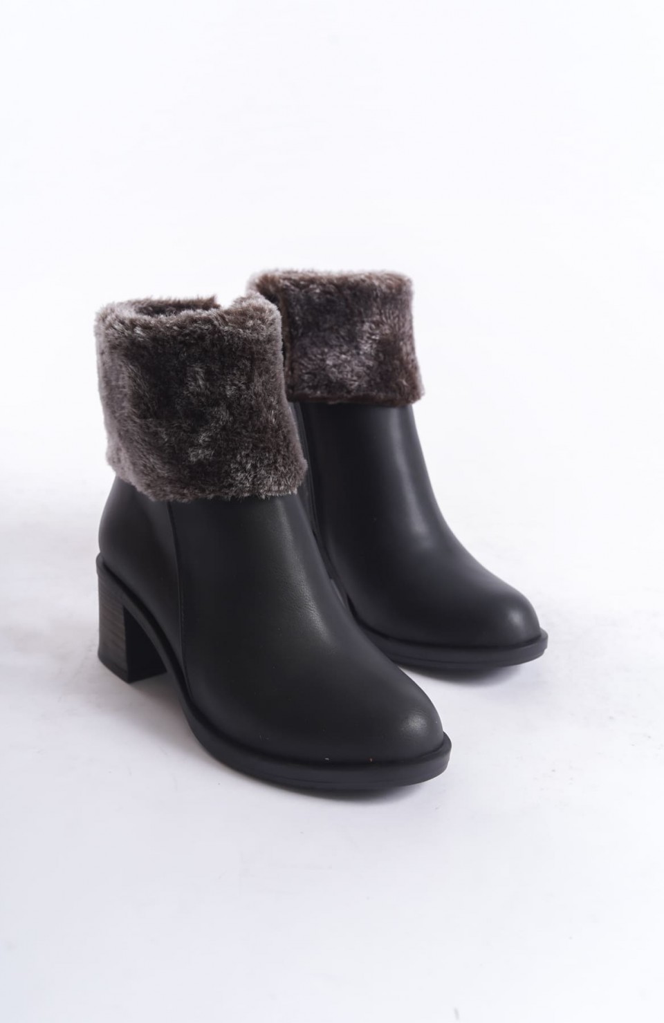 KATYA Fermuarlı Ortopedik Taban Topuklu Kürk DetaylıKadın Bot  CST - Siyah