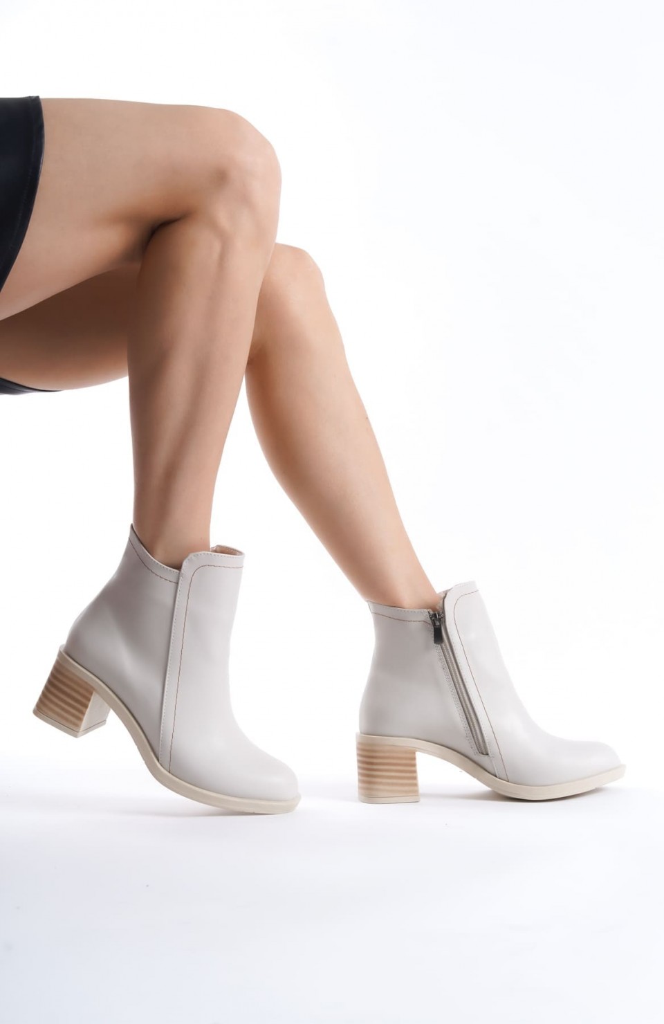 LARISSA Fermuarlı Ortopedik Taban Topuklu Kadın Bot  CKT - Krem