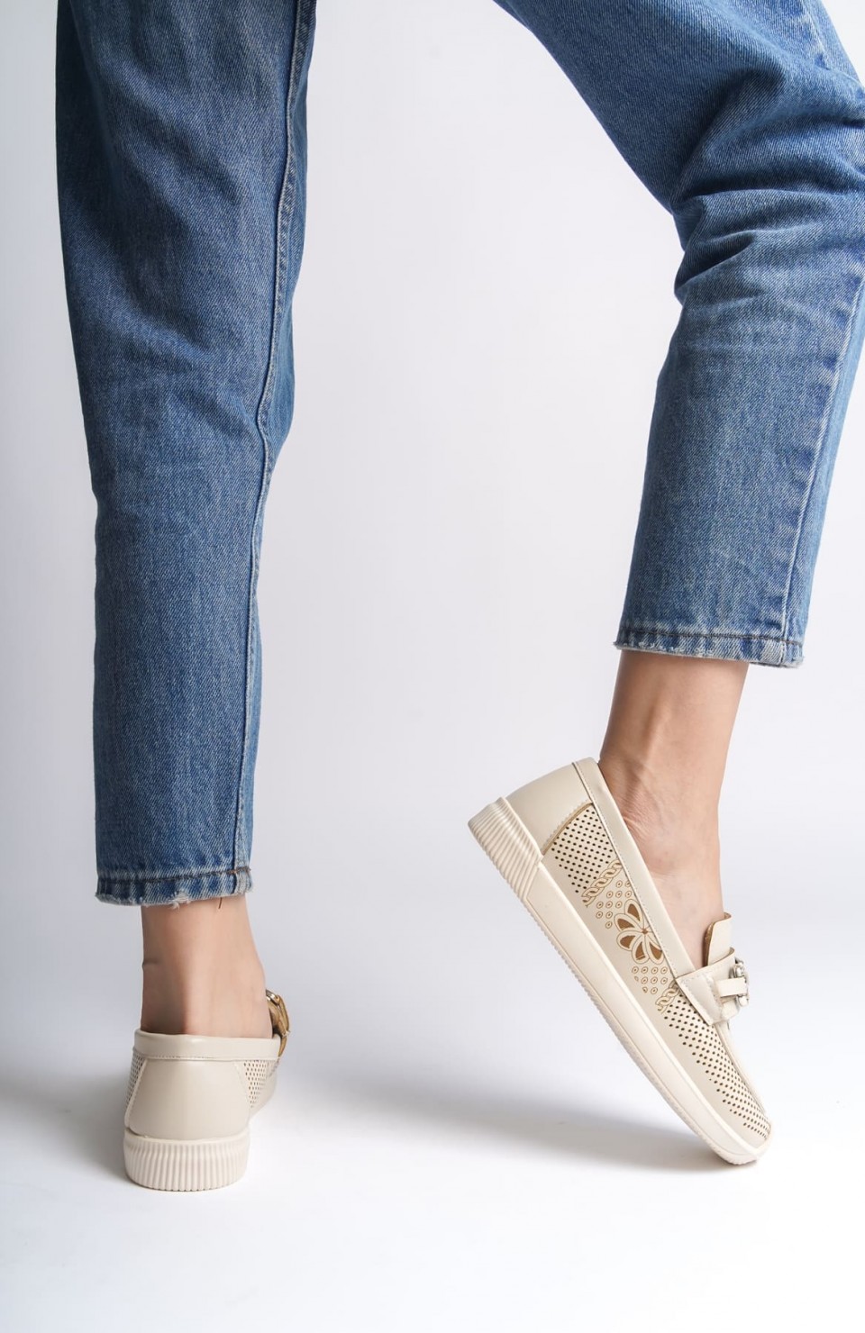 LAYLA Bağcıksız Ortopedik Rahat Taban Çiçek Desenli Kadın Babet Ayakkabı CKT - Krem