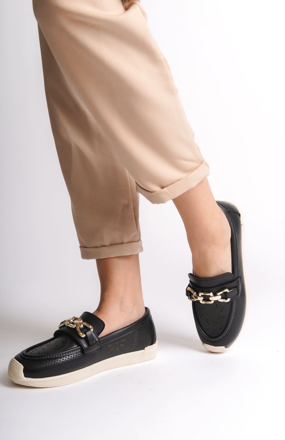 LAYLA Bağcıksız Ortopedik Rahat Taban Çiçek Desenli Kadın Babet Ayakkabı  CKT - Siyah