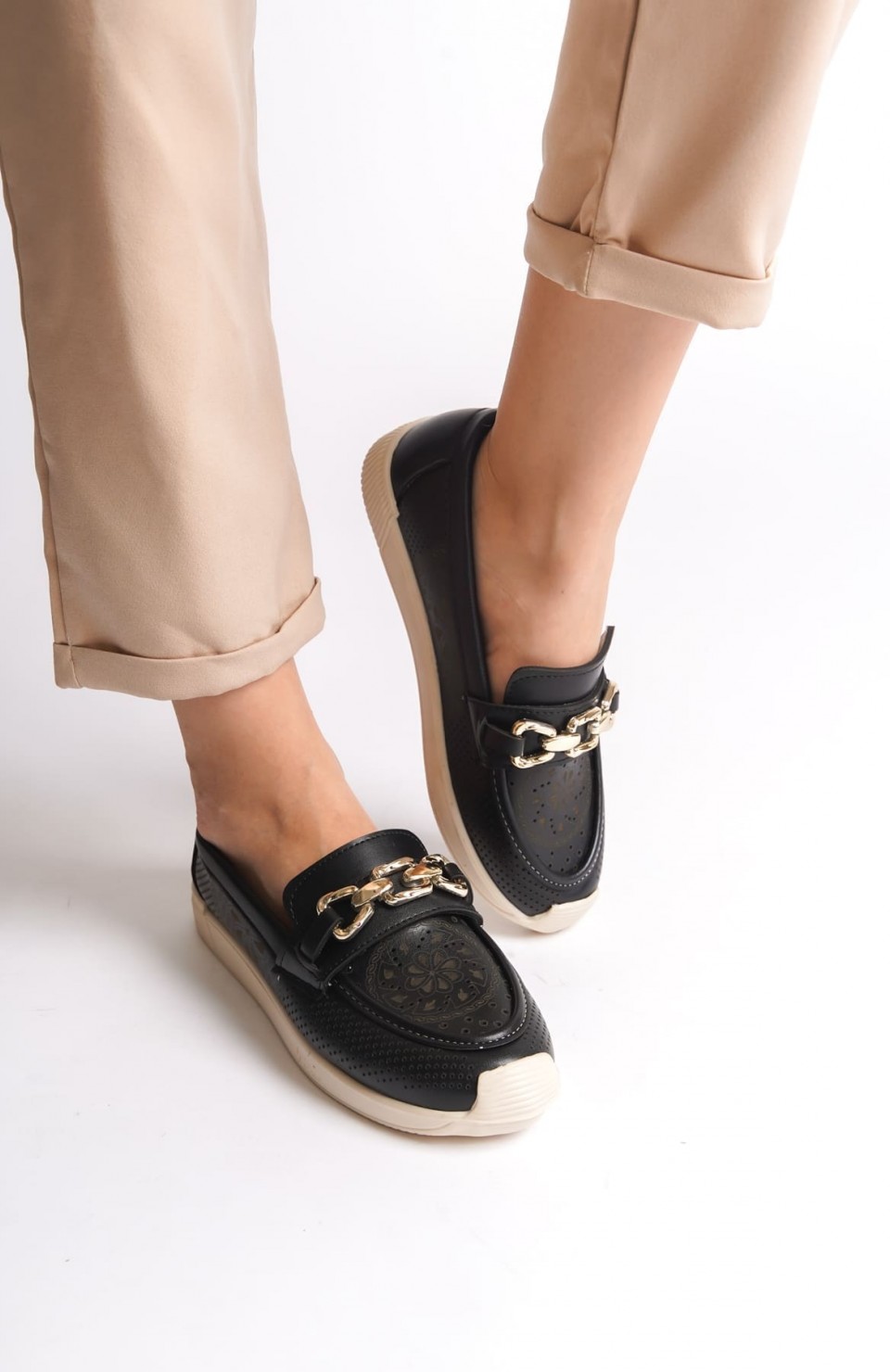 LAYLA Bağcıksız Ortopedik Rahat Taban Çiçek Desenli Kadın Babet Ayakkabı  CKT - Siyah