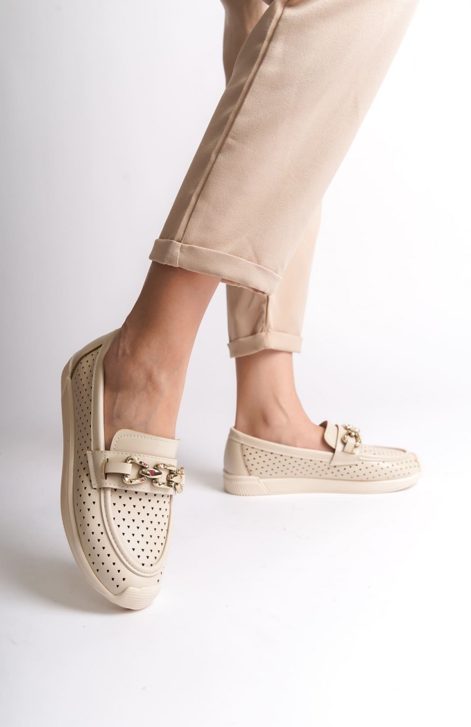 LAYLA Bağcıksız Ortopedik Rahat Taban Kalp Desenli Kadın Babet Ayakkabı CKT - Krem