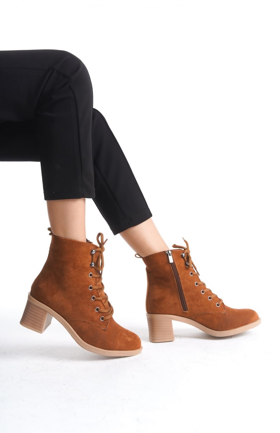 LENA Bağcıklı Fermuarlı Ortopedik Taban Topuklu Süet Kadın Bot STT - Taba
