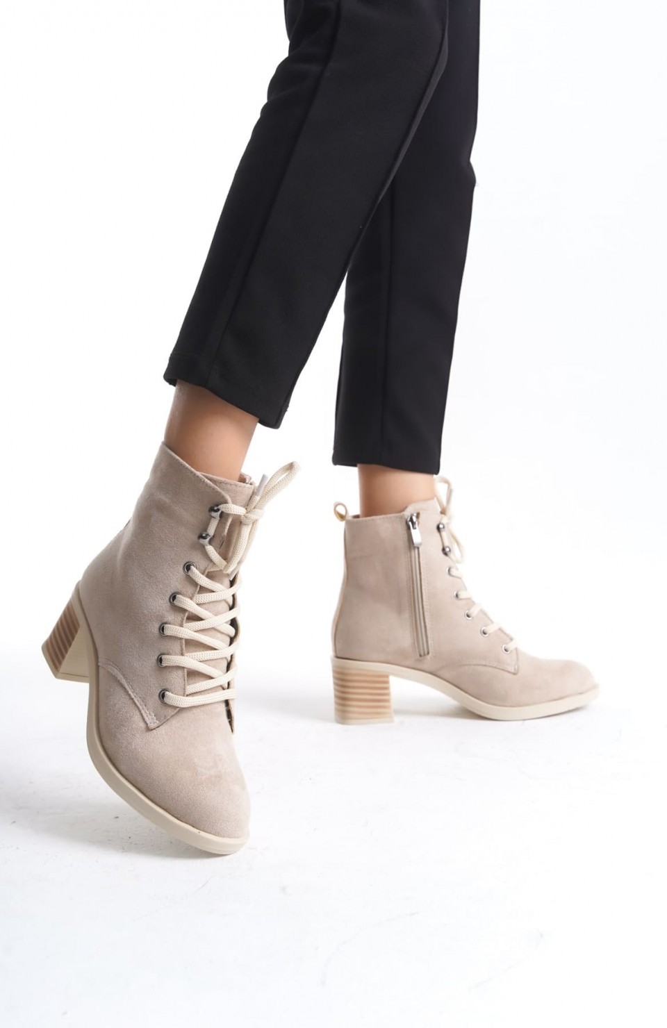 LENA Bağcıklı Fermuarlı Ortopedik Taban Topuklu Süet Kadın Bot  STT - Ten