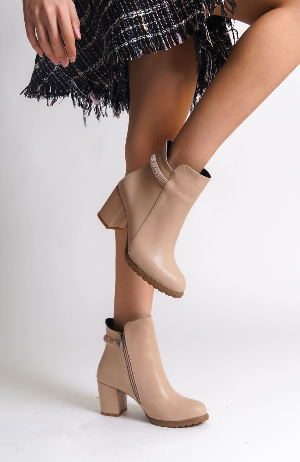 LIA Fermuarlı Ortopedik Taban Taşlı Topuklu Kadın Bot CTT - Ten