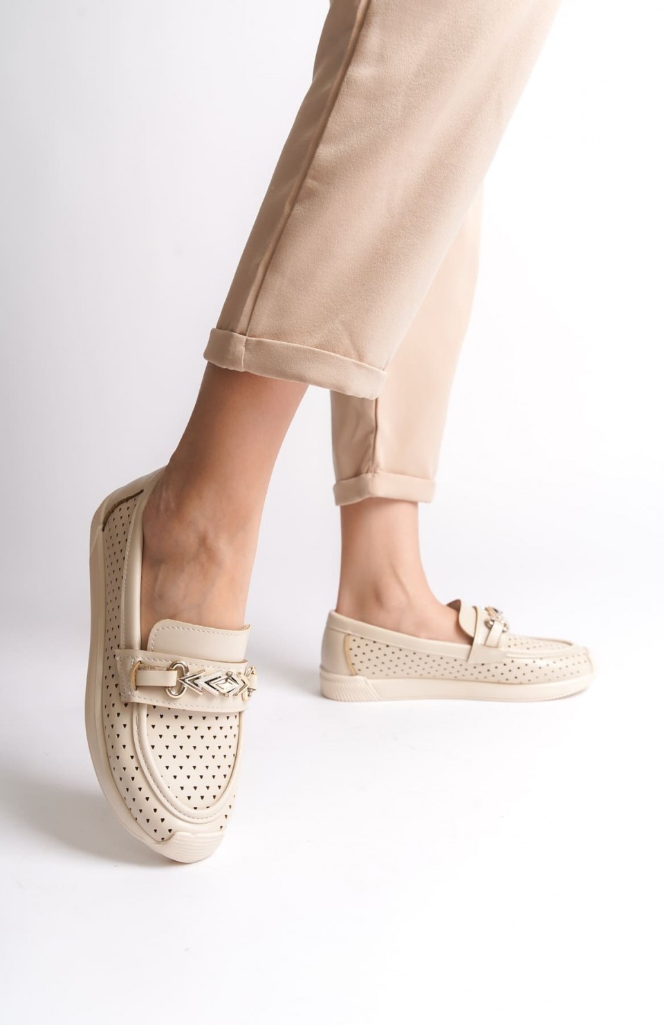 LILY Bağcıksız Ortopedik Rahat Taban Kalp Desenli Kadın Babet Ayakkabı  CKT - Krem