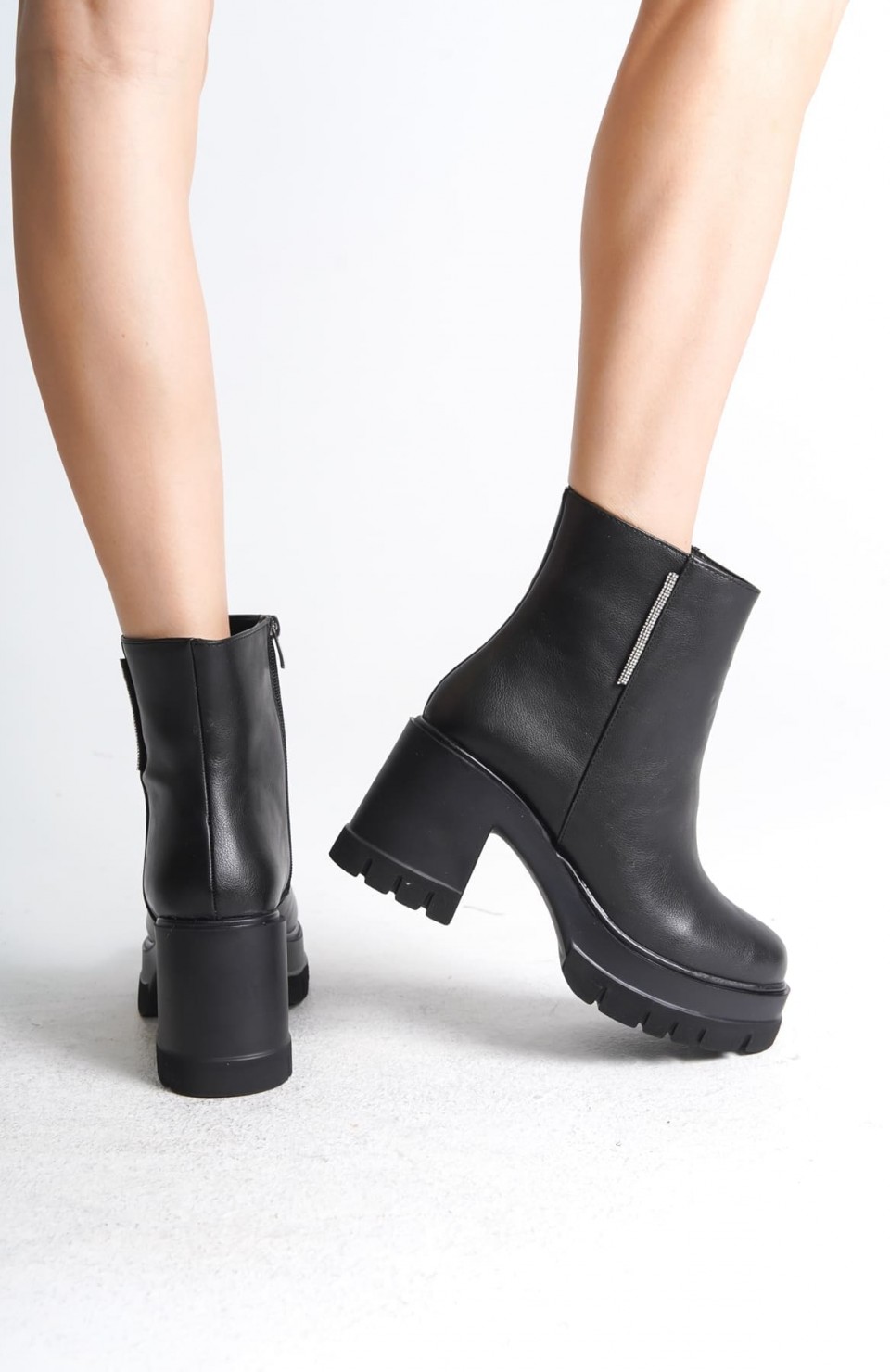 LISSE Fermuarlı Ortopedik Taban Kalın Topuklu Kadın Bot CST - Siyah
