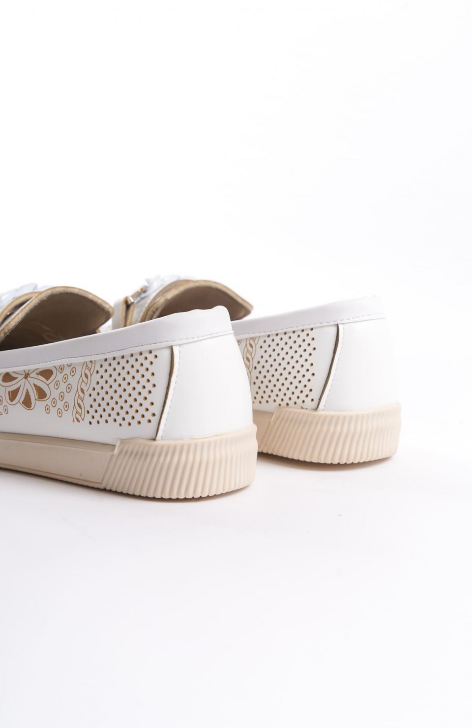 LIZY Bağcıksız Ortopedik Rahat Taban Çiçek Desenli Kadın Babet Ayakkabı  CKT - Beyaz