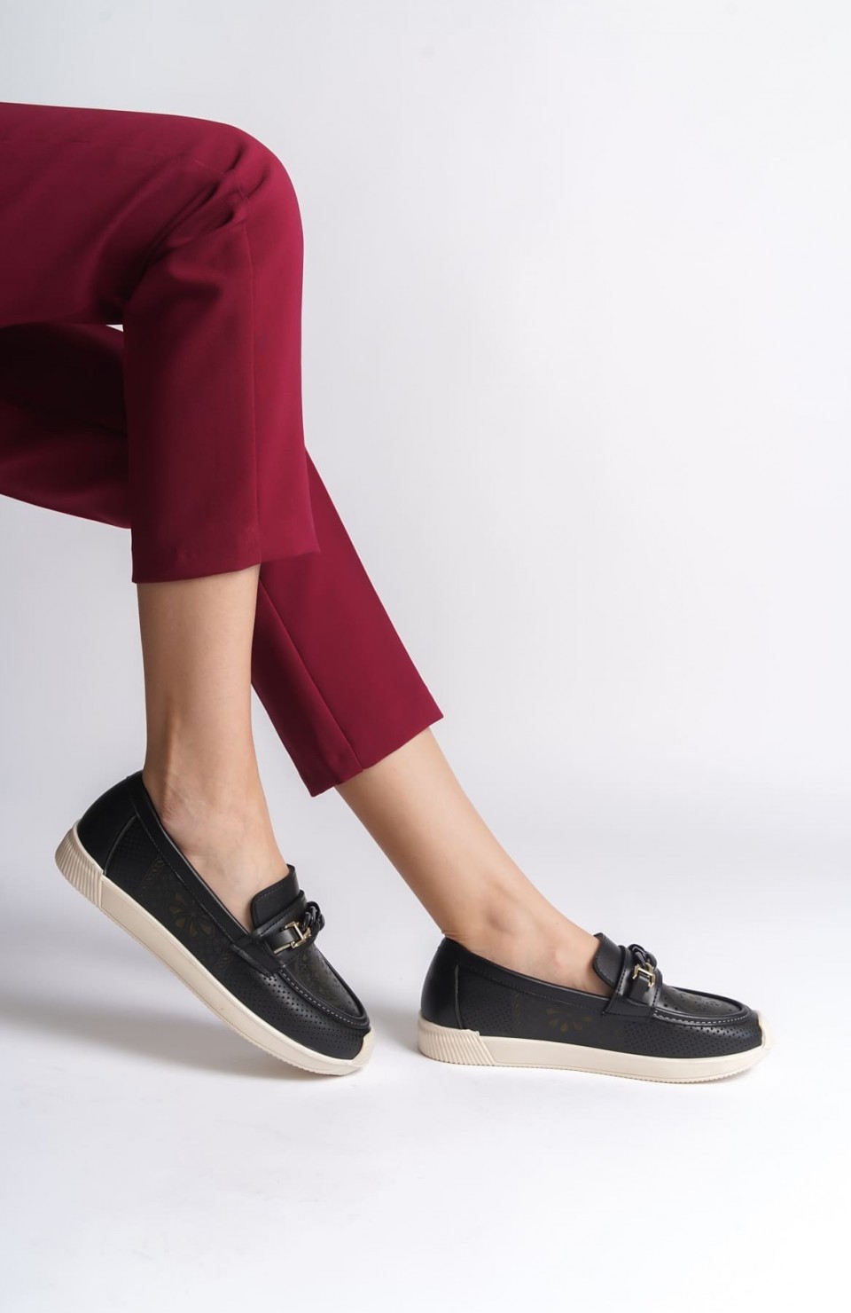 LIZY Bağcıksız Ortopedik Rahat Taban Çiçek Desenli Kadın Babet Ayakkabı  CKT - Siyah