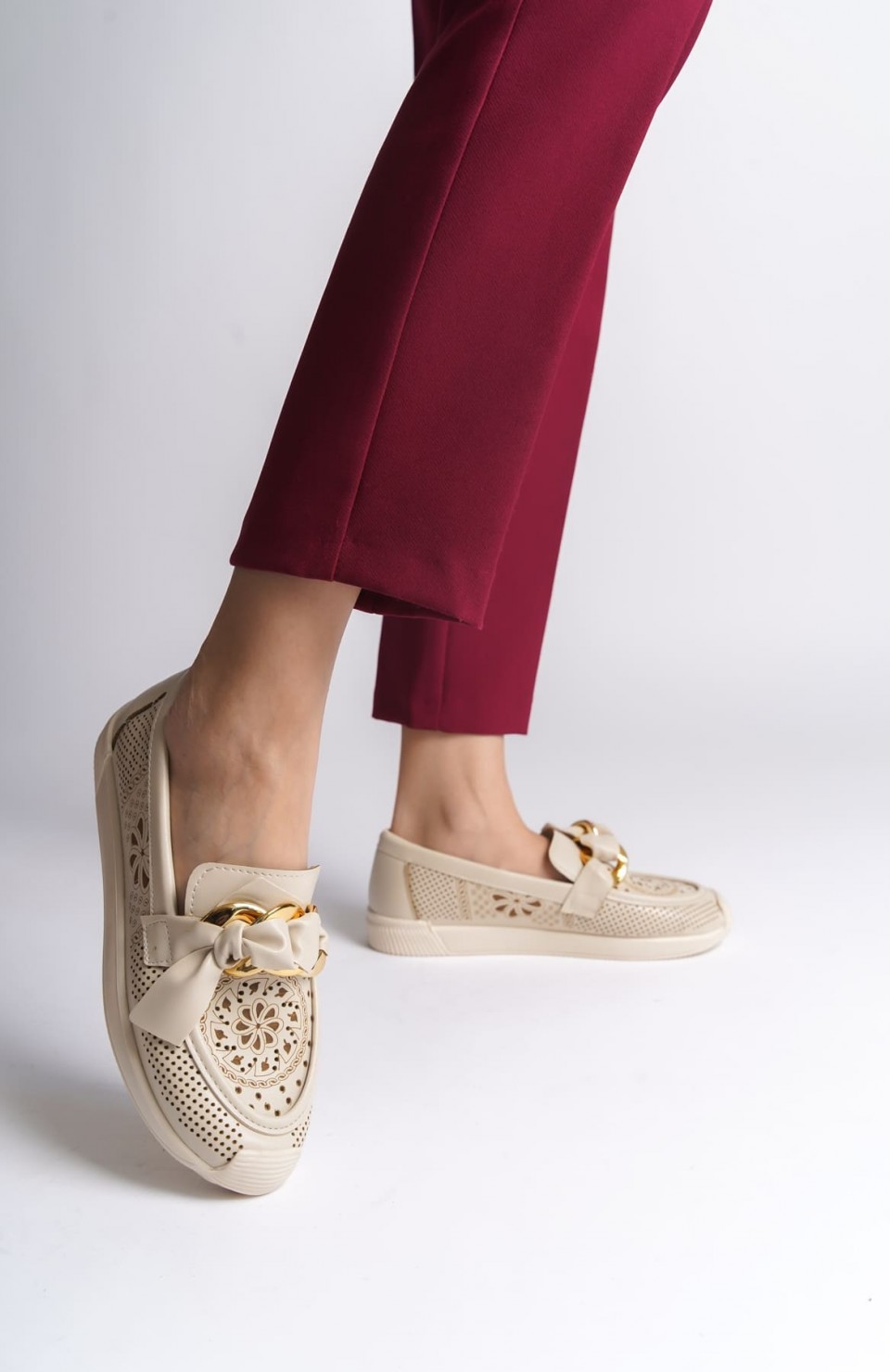 LYDIA Bağcıksız Ortopedik Rahat Taban Çiçek Desenli Kadın Babet Ayakkabı  CKT - Krem