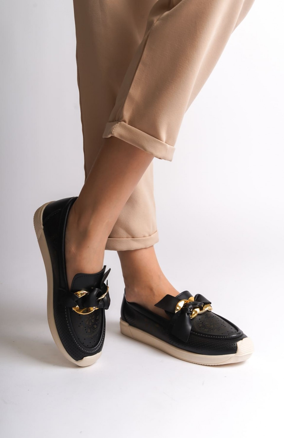 LYDIA Bağcıksız Ortopedik Rahat Taban Çiçek Desenli Kadın Babet Ayakkabı  CKT - Siyah