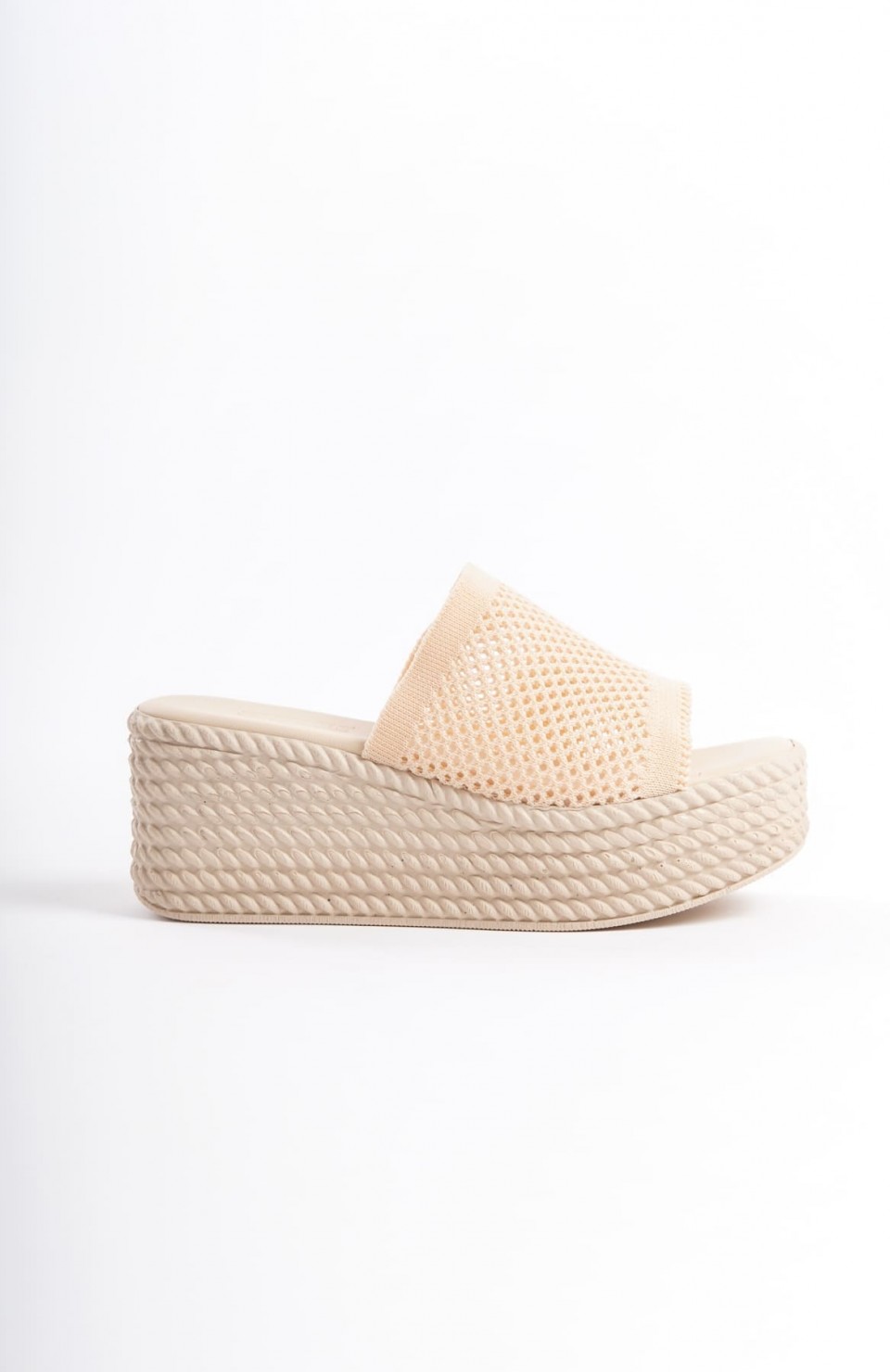 MARLA Dolgu Topuklu Ortopedik Taban Hasır Görünümlü Triko Kadın Terlik  TKT - Ten