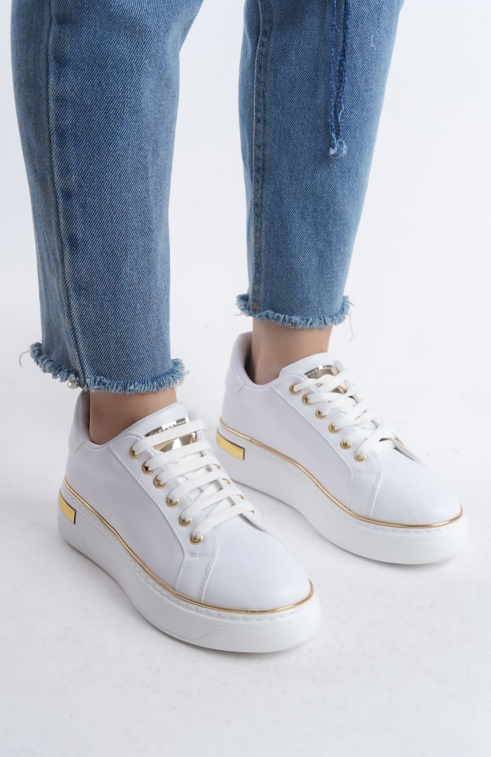 MINA Bağcıklı Ortopedik Taban Kadın Sneaker Spor Ayakkabı  CBT - Beyaz/Altın