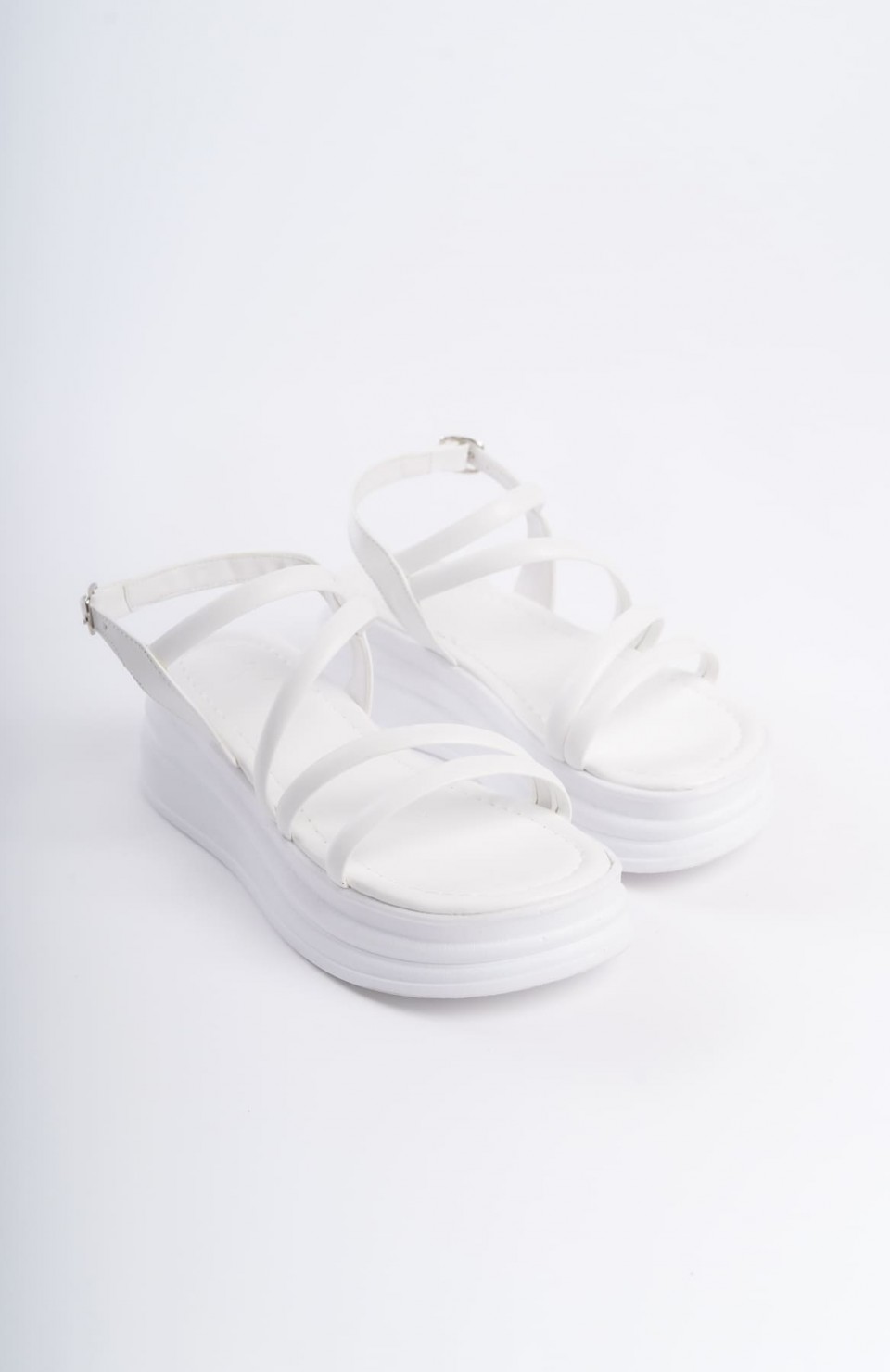 NATALIE İnce Tokalı Şerit Detaylı Ortopedik Taban Kadın Sandalet CBT - Beyaz
