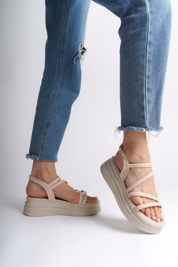 NATALIE İnce Tokalı Şerit Detaylı Ortopedik Taban Kadın Sandalet  CKT - Krem