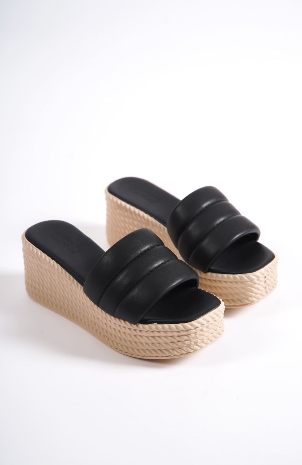 REINA Dolgu Topuklu Ortopedik Taban Hasır Görünümlü Kadın Terlik CKT - Siyah