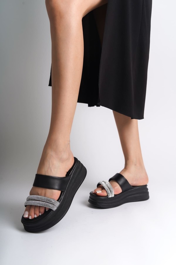 SARAH Düz Topuklu Taşlı Şeritli Kalın ve Ortopedik Taban Kadın Terlik CST - Siyah