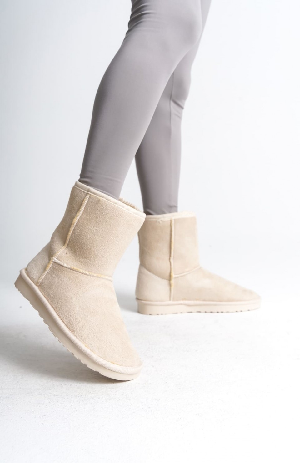 SELINA Bağcıksız Düz Taban İçi Kürklü Süet Kadın Bot  SKT - Krem