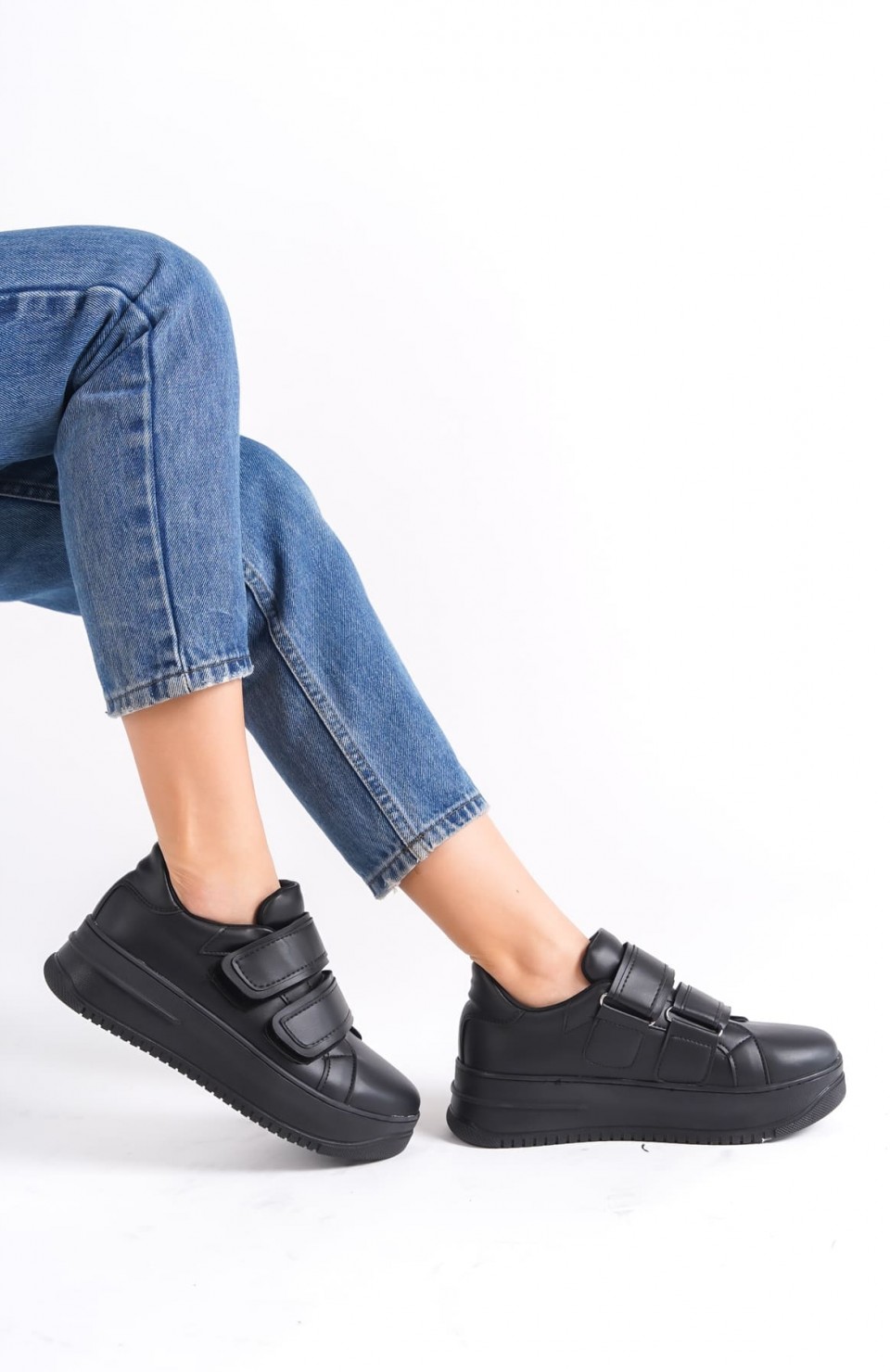 VALENCIA Bağcıksız Cırt Cırtlı Ortopedik Taban Kadın Sneaker Spor Ayakkabı CST - Siyah