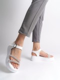 ZLOHE Kalın Tokalı Taşlı Şeritli Ortopedik Taban Kadın Sandalet CBT - Beyaz
