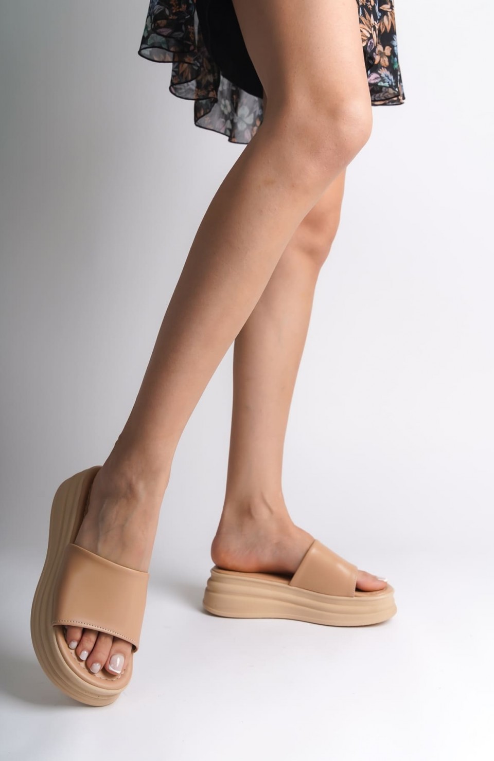 ALICE Düz Topuklu Kalın ve Ortopedik Taban Kadın Terlik CTT - Ten Somersan Giyim | Kadın, Erkek ve Çocuk Moda